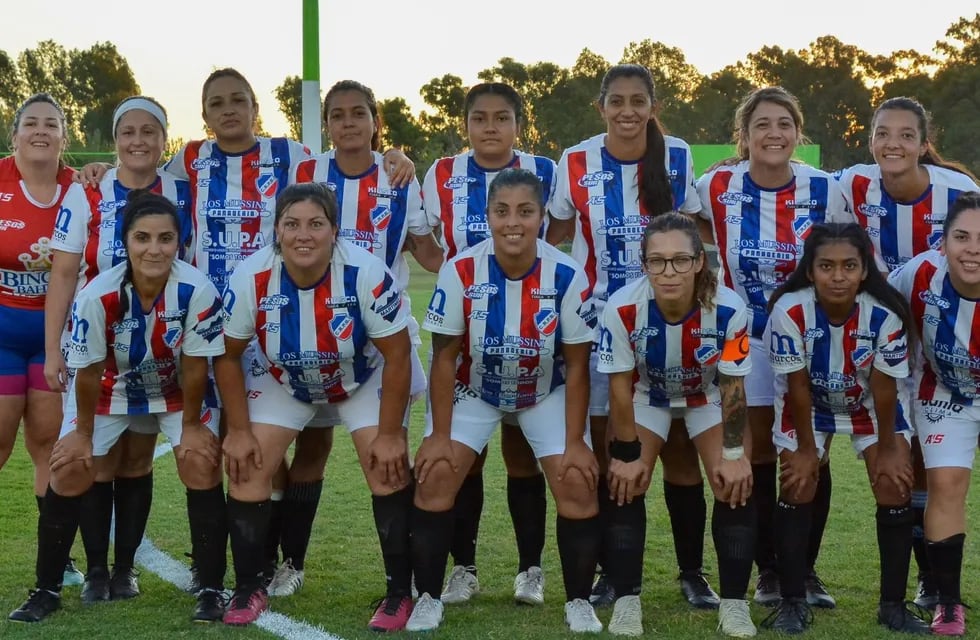 Rosario goleó 6 a 0 a Comercial (Foto archivo: Círculo Central futbol femenino).