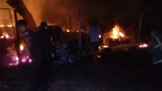 Incendio en dos galpones de garrafas en Irigoyen: hay un lesionado grave e investigan la legalidad del establecimiento