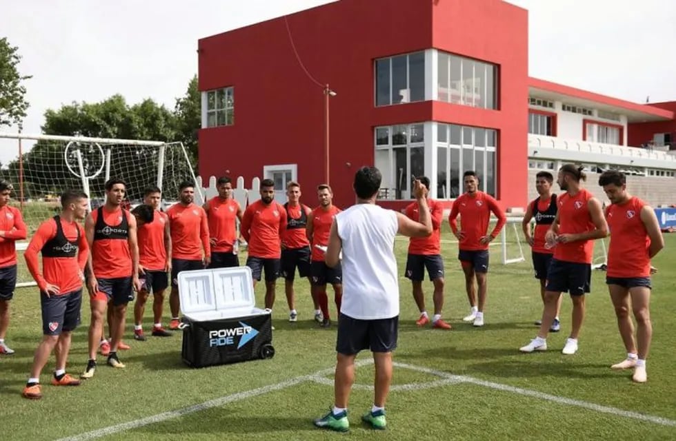 Independiente realizó el primer entrenamiento del año con varios ausentes (Twitter).