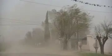 Alerta por vientos fuertes en Córdoba (La Voz). 