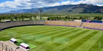 estadio Juan Gilberto Funes, escenario de Talleres - Godoy Cruz por Copa Argentina.