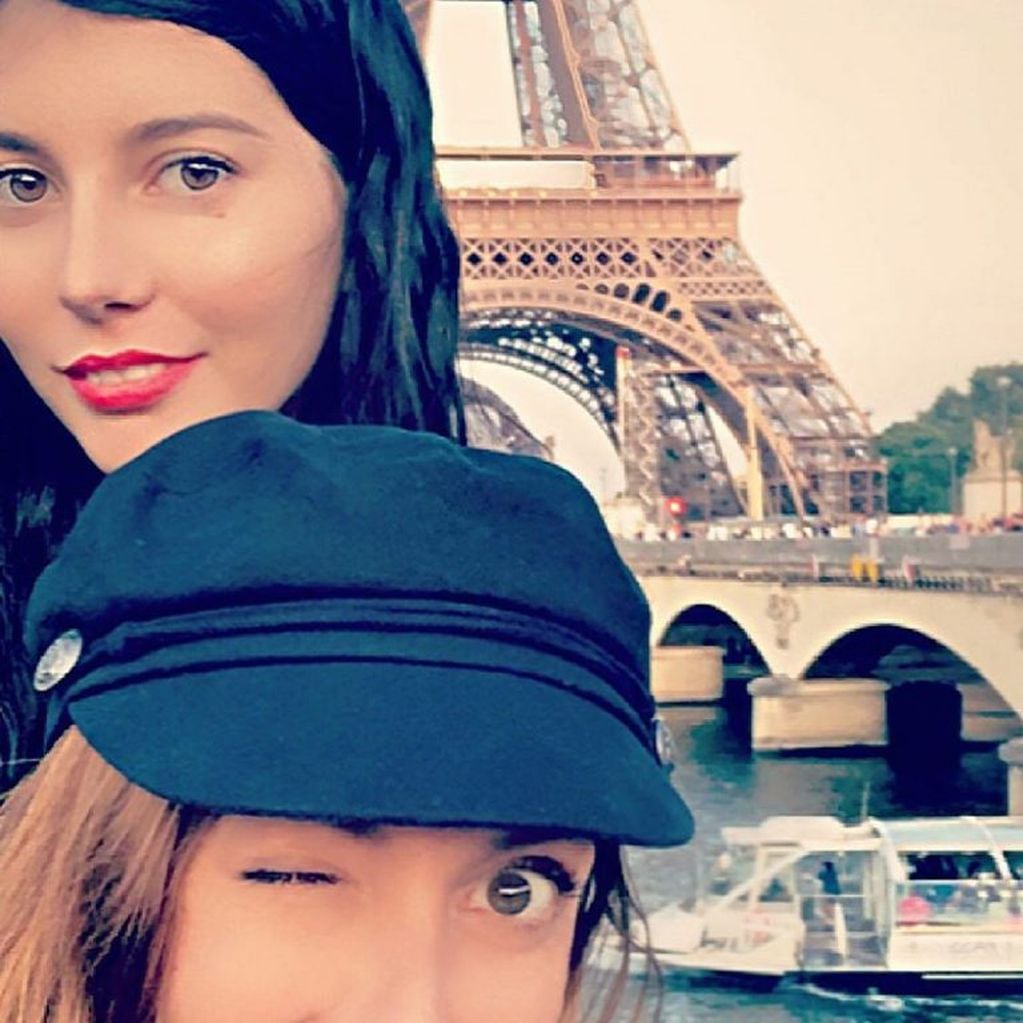 Mónica y Victoria Ayos. (Instagram)