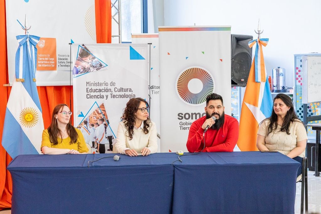 Tierra del Fuego presentó el plan de inclusión digital educativa “Conectar Igualdad”