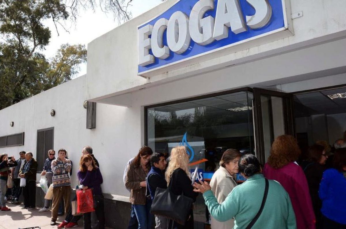 Usuarios se quejan por mala atencin en las oficinas de Ecogas | Va Mendoza