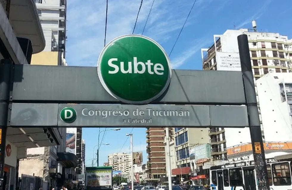 Estación de subte Congreso de Tucumán, línea D.