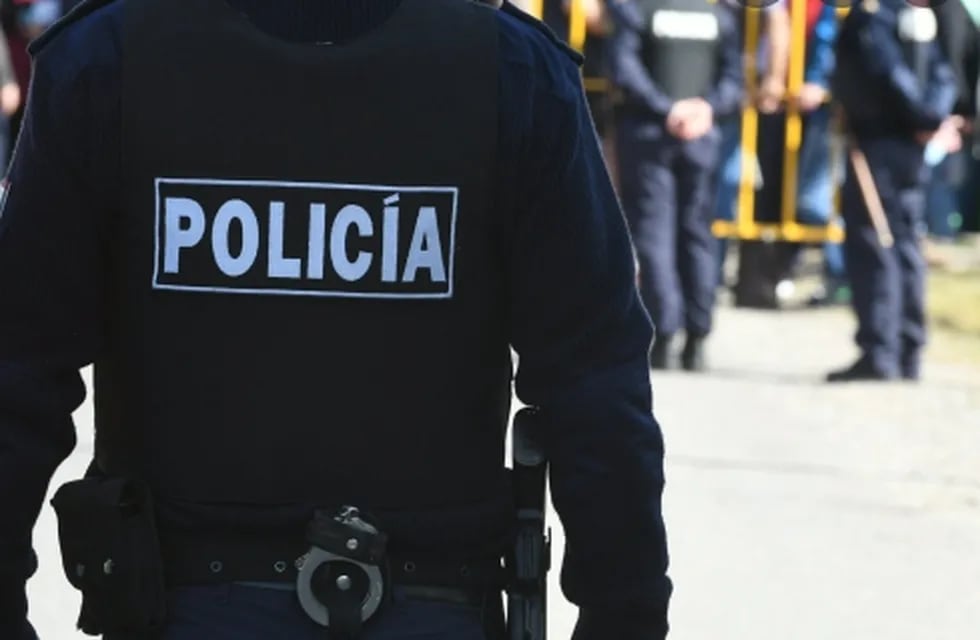 Un policía santiagueño abandonó su puesto para ir al boliche.