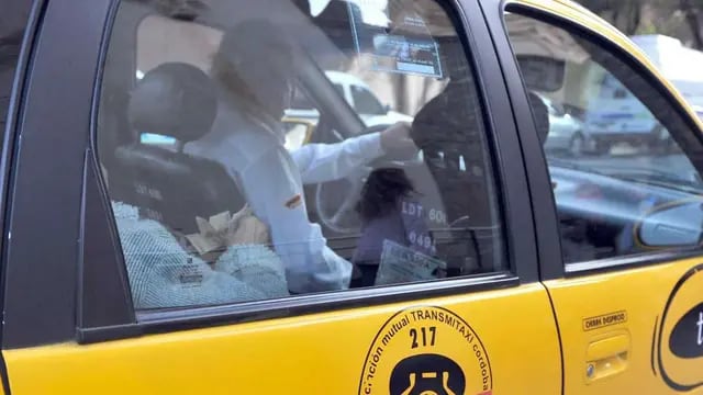 Millonario robo en un taxi de Córdoba.