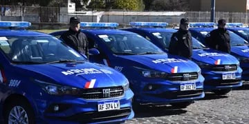 La Provincia entregó ocho patrulleros para Pérez y uno para Soldini