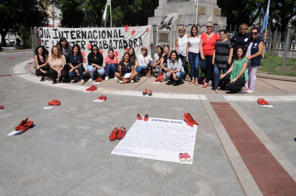 Zapatos Rojos en San Luis. Foto: El Diario de la República.