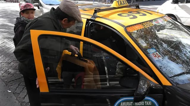 Aumentó 45% la tarifa de taxis y remises en Mendoza: los nuevos precios desde hoy. Orlando Pelichotti / Los Andes