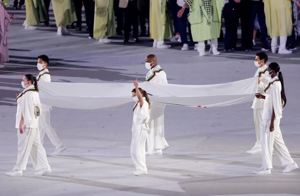 Paula Pareto llevó la bandera olímpica en la inauguración de los Juegos Olímpicos.