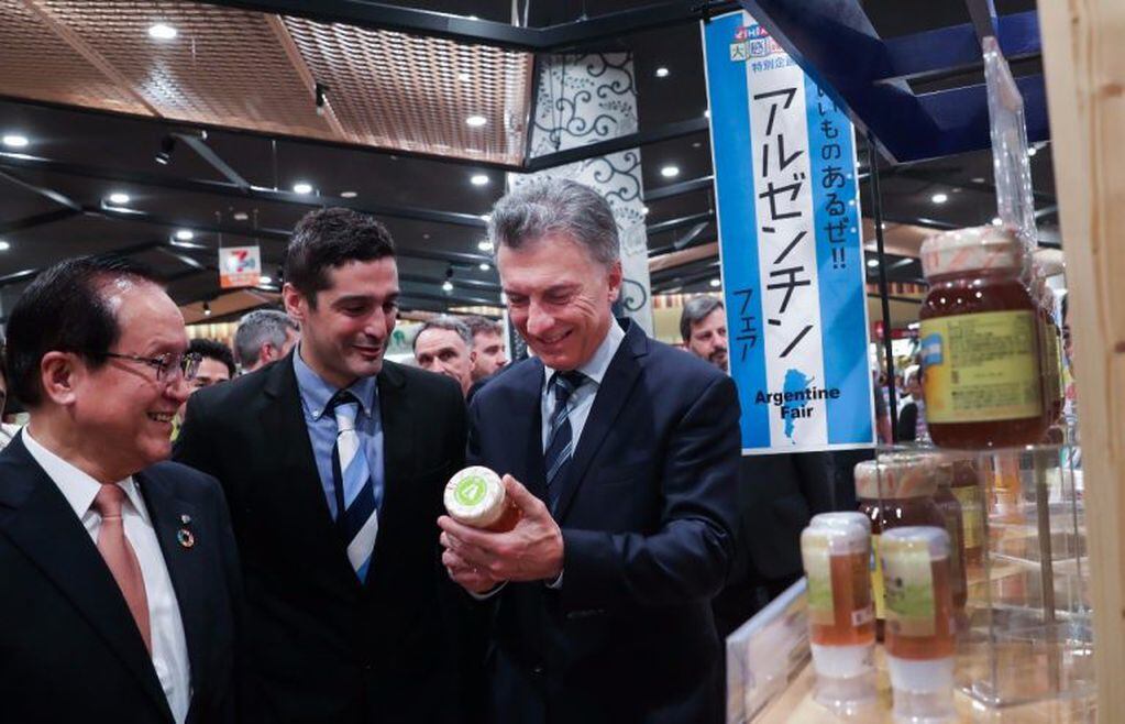 Mauricio Macri visitó un supermercado que vende carne argentina en Japón (Presidencia)