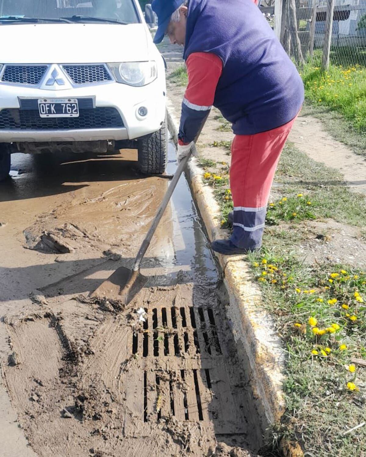 El Municipio realizó Operativo de Limpieza tras el desborde del Arroyo Buena Esperanza thumbnail