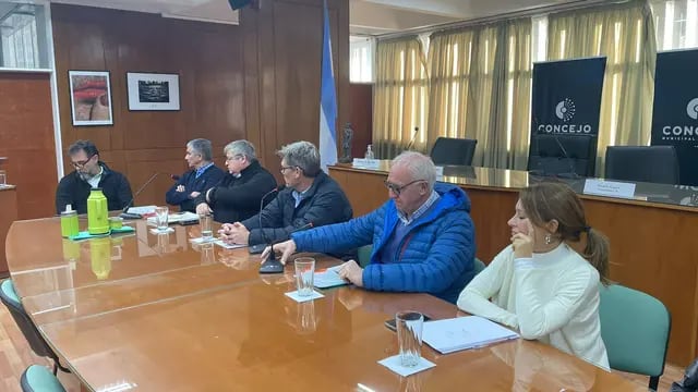 Reunión entre concejales y el Ejecutivo con los concesionarios de la Terminal de Ómnibus de Rafaela