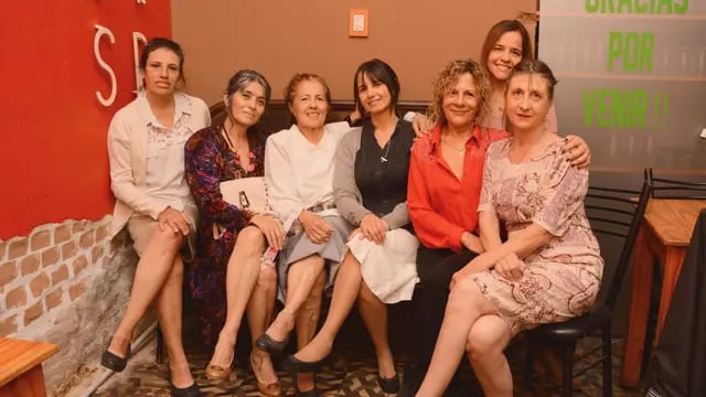 Grupo de Teatro Las Fulanas se presentan en Arroyito