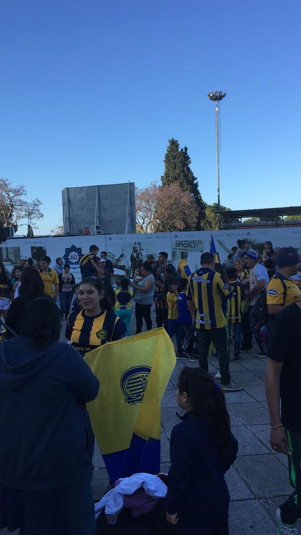 Los canallas llevaron los festejos al Monumento.