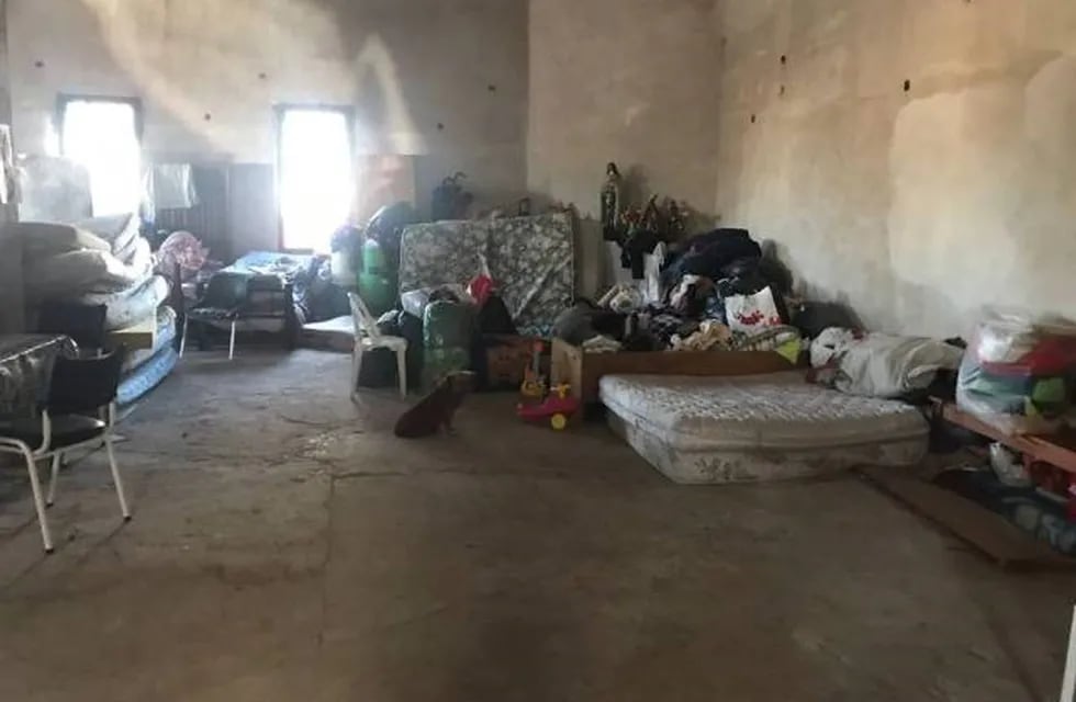 Hacinados en la capilla en Juárez Celman
