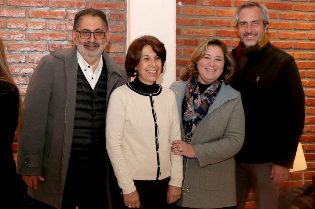 el intendente Jorge (izq.) junto a referentes de CONIN en Jujuy y el secretario de Cultura y  Turismo municipal,  José Rodríguez Bárcena.