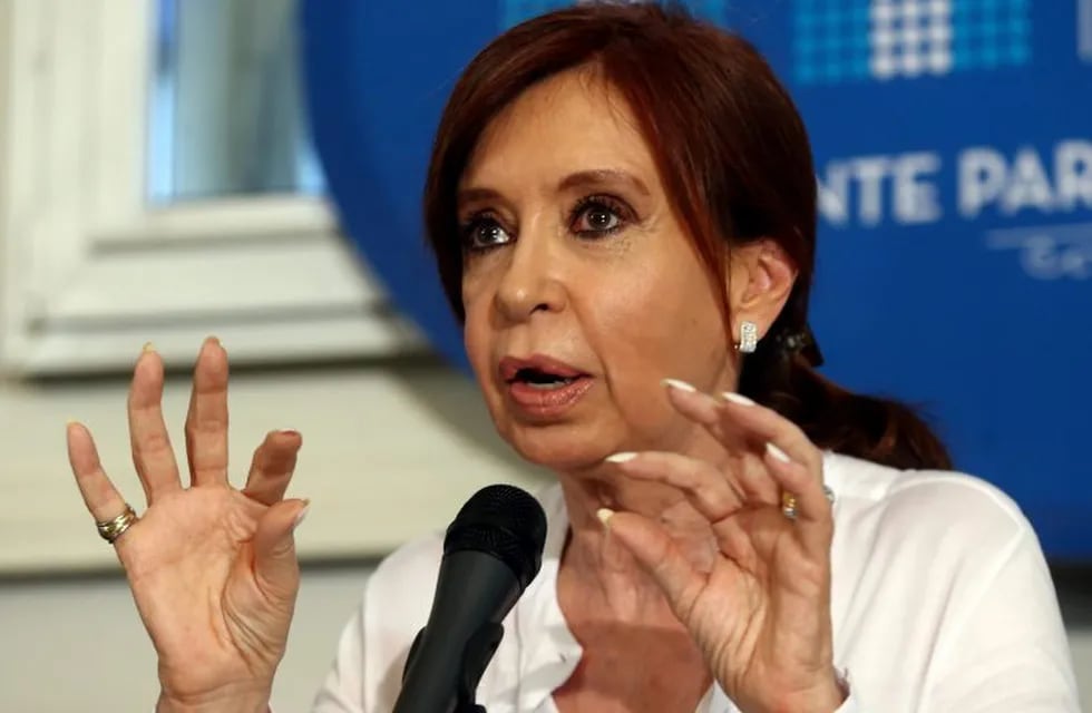 Cristina Kirchner reclama en la Justicia que Desarrollo Social le pague dos jubilaciones.