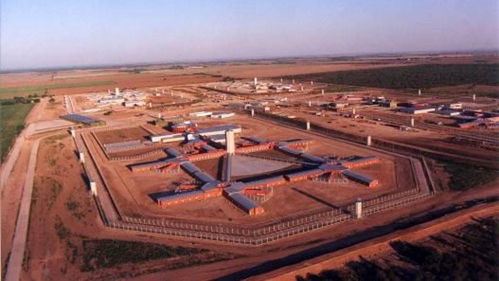 La cárcel de Bouwer, al momento de su final de obra, en 2000.