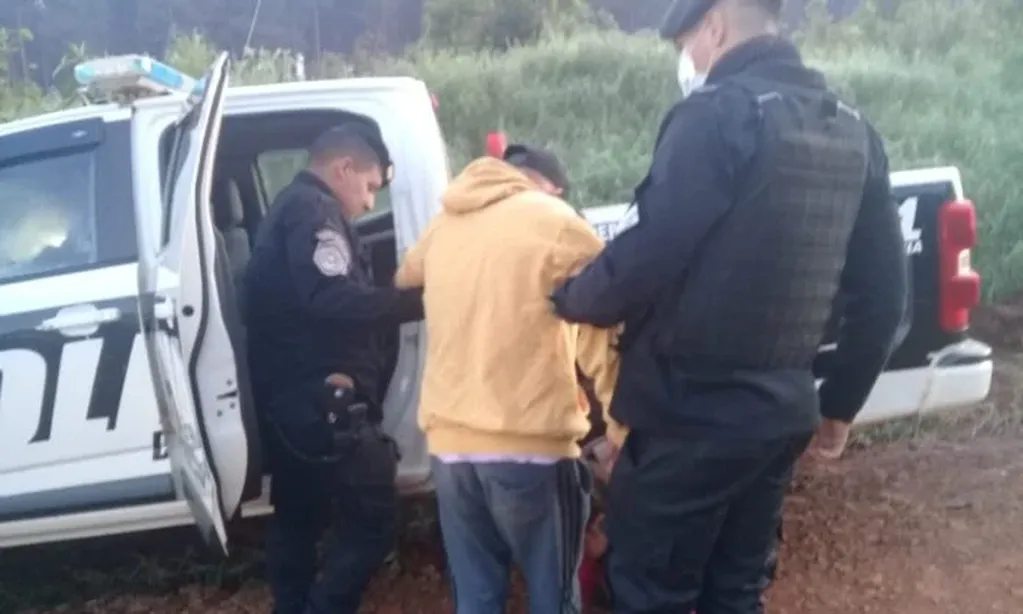 Un hombre fue hallado sin vida en Garuhapé: habría sido herido con un arma blanca.