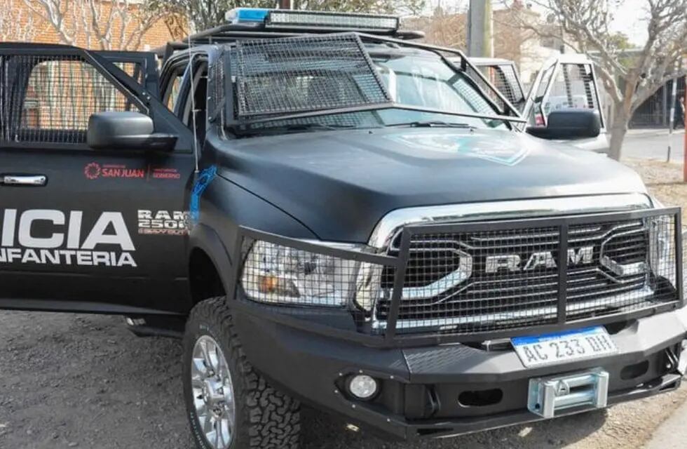 Fundieron la camioneta más costosa de la Policía de San Juan por buscar a un caballo:serán investigados