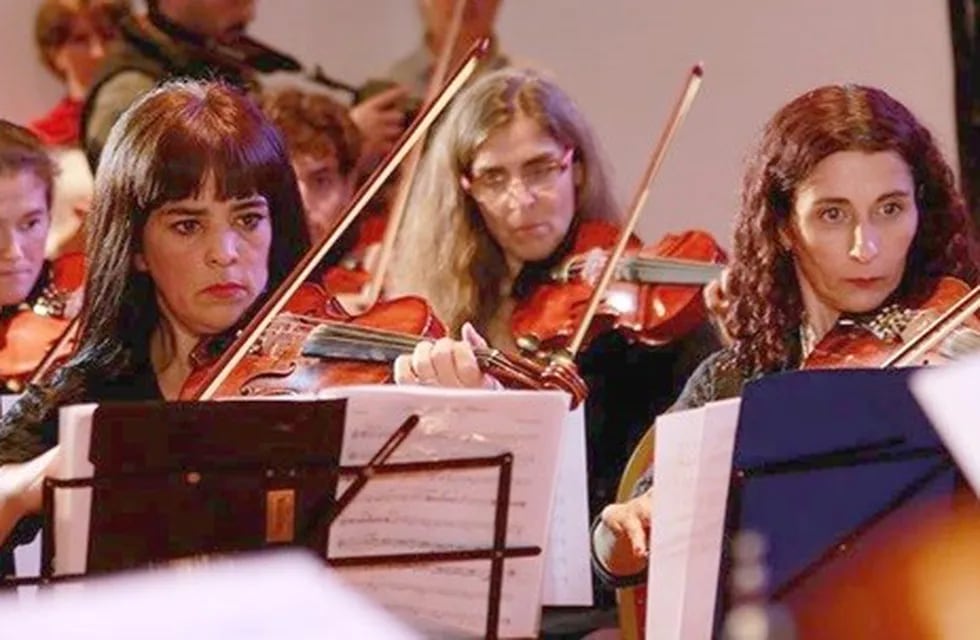 La orquesta cuenta con 40 músicos. Foto Docentes CUP.