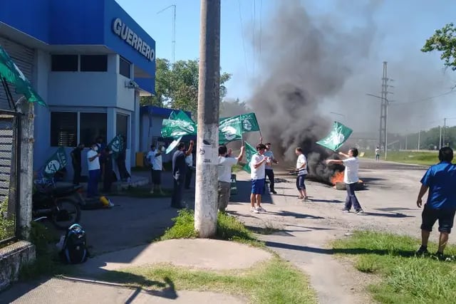 Siguen las protestas en Guerrero Motos