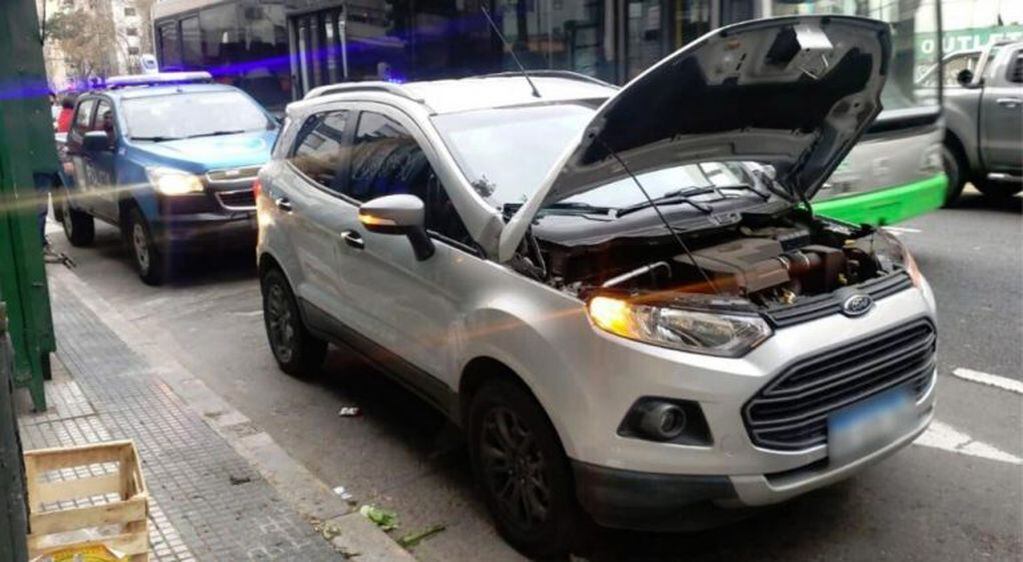 Tres cordobeses detenidos por utilizar inhibidores de alarmas para robar autos en Buenos Aires. (Fotos Policía de Buenos Aires)