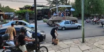 La historia detrás de los festejos en tanque de guerra en la Villa de Merlo por la Selección Argentina