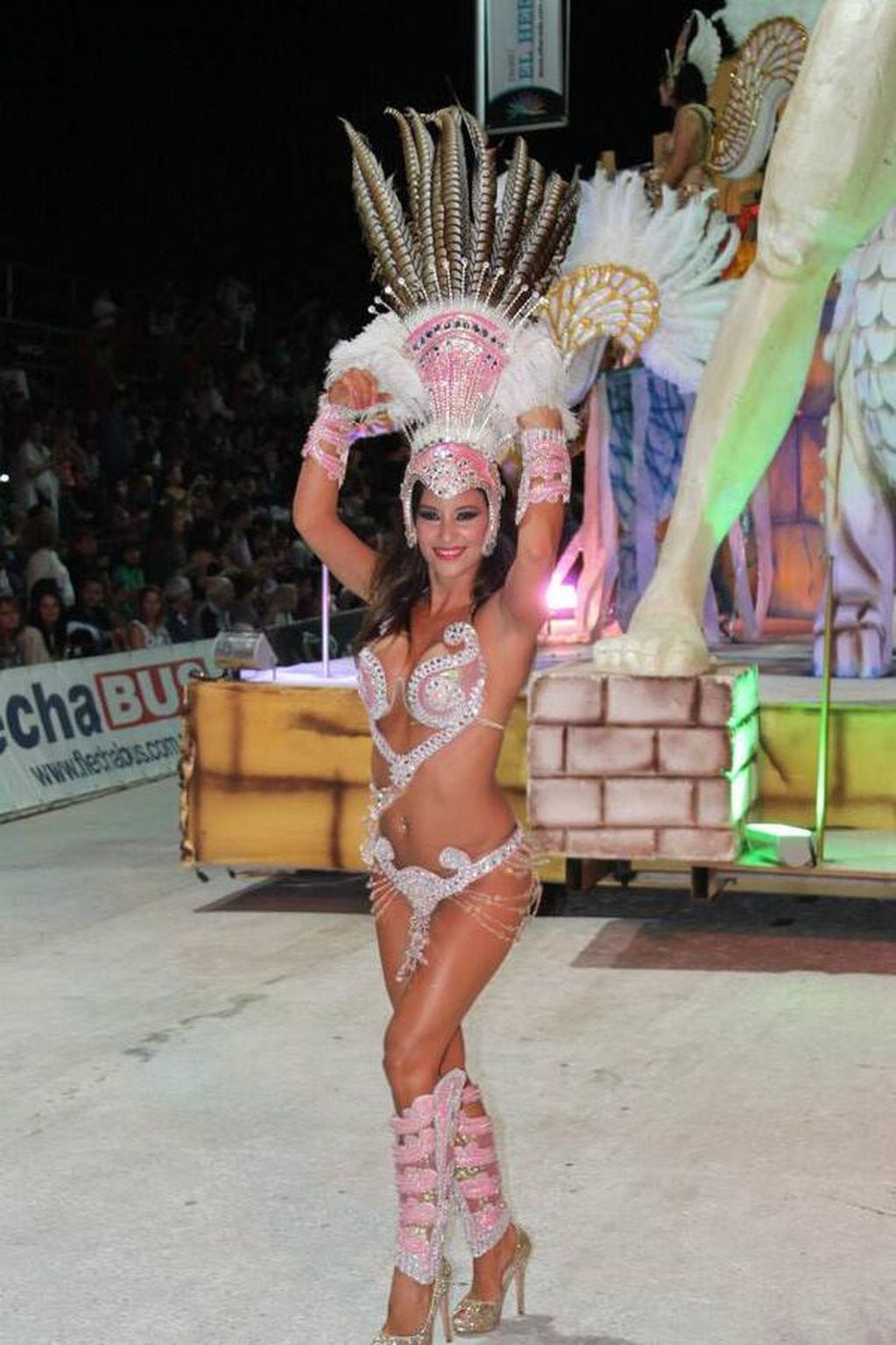 Lourdes Sánchez será la bastonera en la comparsa de la edición 2023 de los carnavales correntinos.