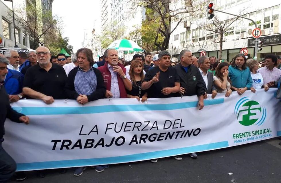 El titular del Sindicato de Canillitas sostuvo que Macri debe terminar su mandato. (@omarplaini)