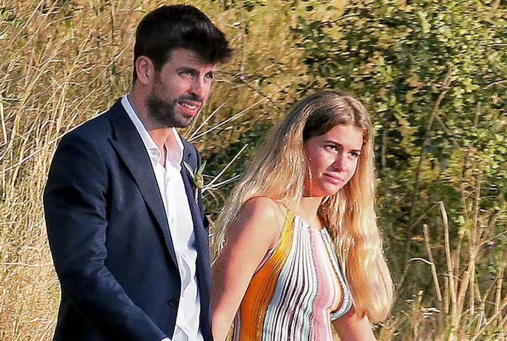 Gerard Piqué y Clara Chía Marti en el casamiento del amigo del futbolista.