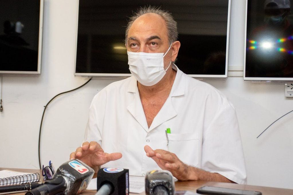 Ante el próximo inicio de clases, el ministro de Salud de Jujuy, Antonio Buljubasich, indicó que "no es obligatoria la vacunación para Covid 19 en niños y niñas pero sí se solicitará el calendario completo de vacunación obligatoria".