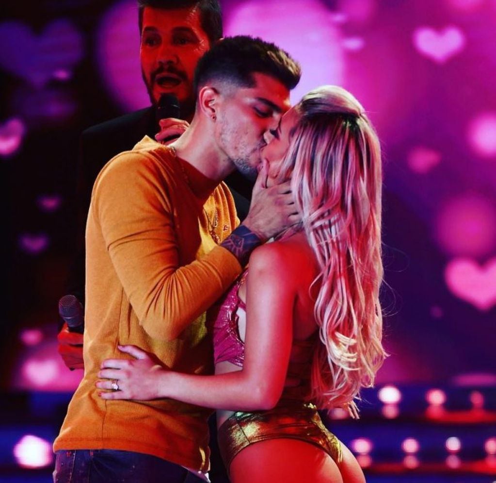 Tyago Griffo y Sol Pérez se besaron apasionadamente en Bailando 2018
