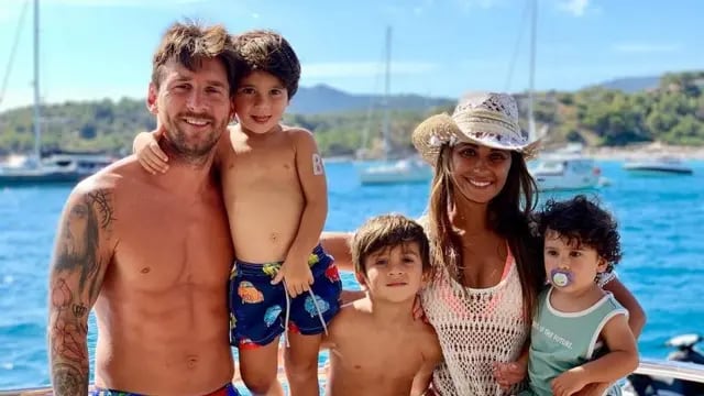 Lionel Messi de vacaciones en Ibiza con Antonela Roccuzzo e hijos