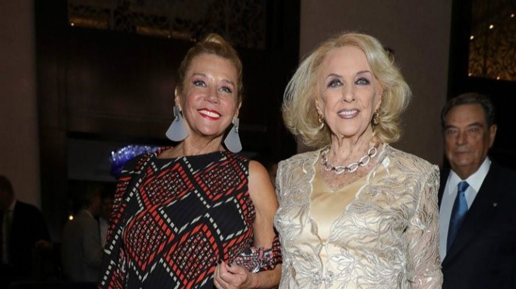 Mirtha Legrand y su hija Marcela Tinayre participaron de la cena de gala organizada por los reyes de España