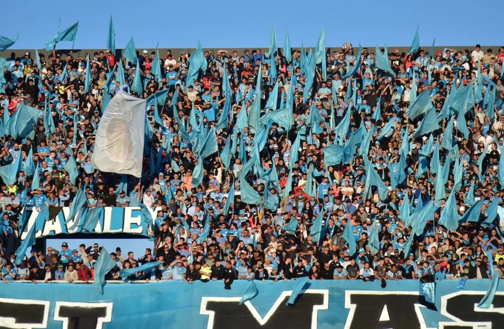 Belgrano ya disputó tres encuentros en su regreso al Gigante, a cancha llena y con sendas victorias. Pero la localía ante Talleres se pondría bajo la lupa (Facundo Luque / La Voz).
