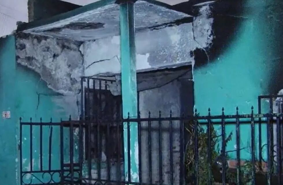 Posadas: una familia quedó con lo puesto tras el incendio de su vivienda.