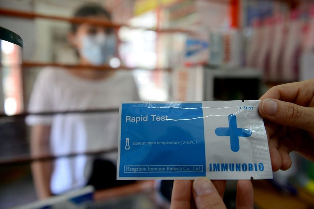 Los autotest de coronavirus escasean en las farmacias de Córdoba. 