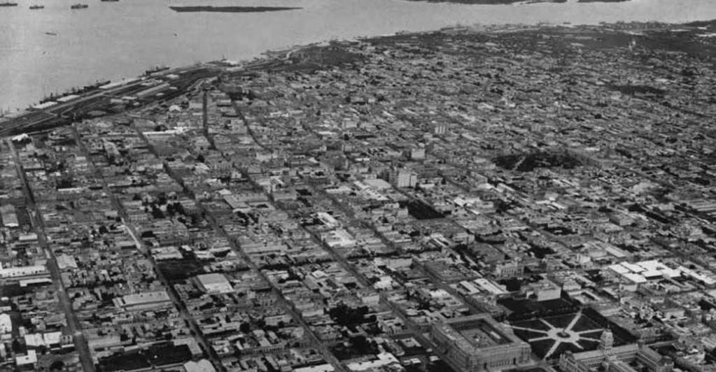 La población crecía en 1925 pero todavía no había altos edificios en el centro de Rosario. (Museo de la Ciudad de Rosario)