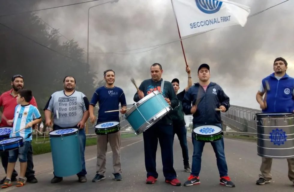 Los trabajadores vienen denunciando el vaciamiento de la fábrica en el marco del conflicto laboral. (Guillermo Bravo)