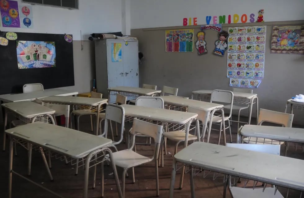 Con la proximidad del inicio del ciclo lectivo, el Gobierno de Jujuy discutirá la pauta salarial para 2022 en primer término con los sindicatos que representan a los docentes.