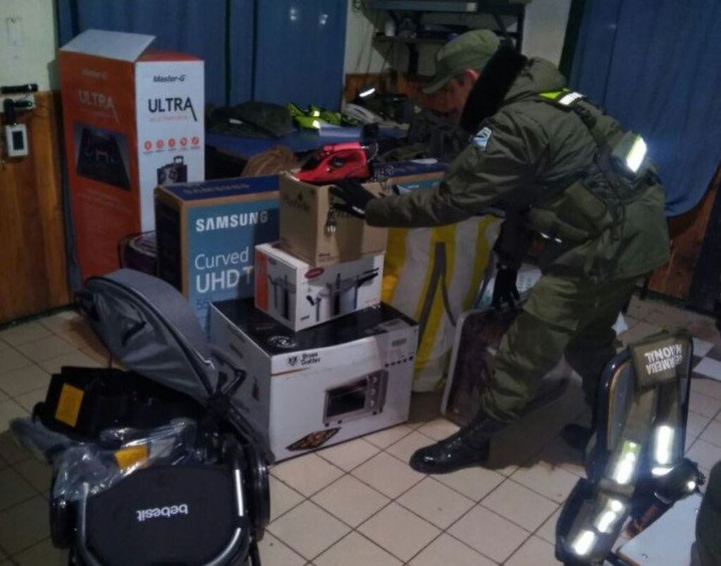 Personal de Gendarmería realizó operativos exitosos y secuestró mercadería no declarada.