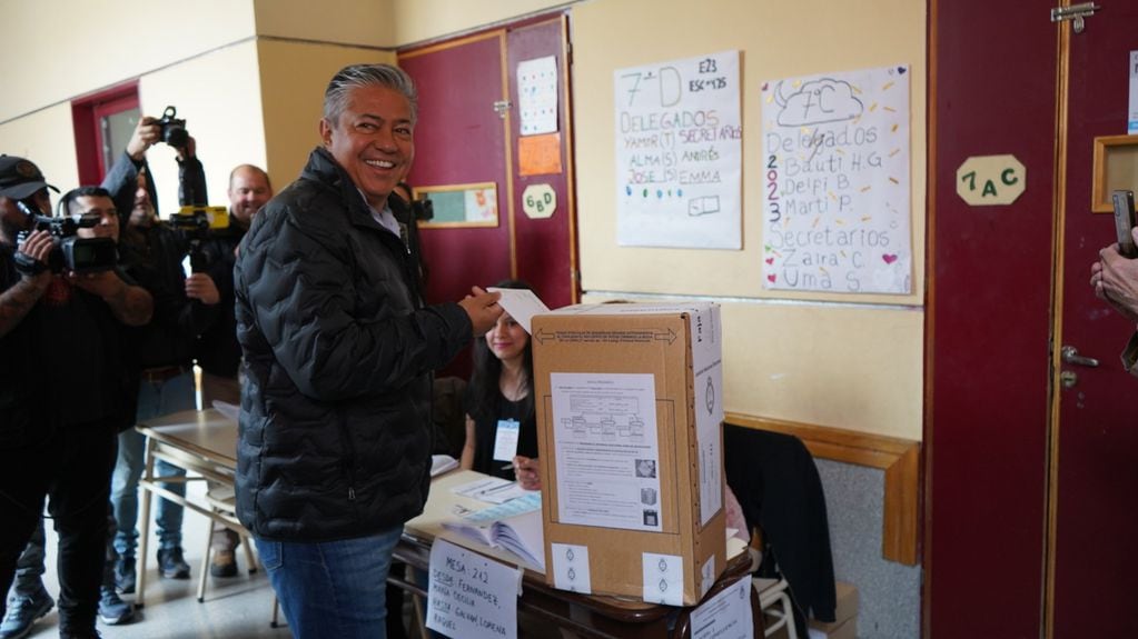 Elecciones 2023: Rolando Figueroa y Omar Gutiérrez votaron en Neuquén.