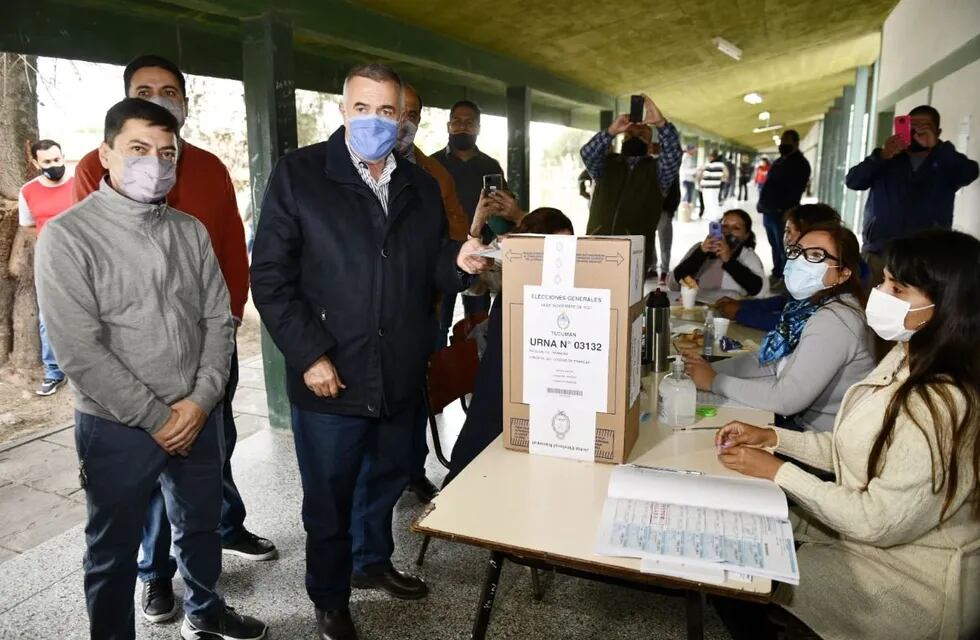 Osvaldo Jaldo emitió su voto.