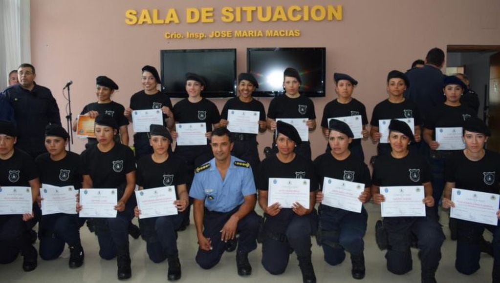 La Policía del Chubut presentó el nuevo Cuerpo de Infantería Femenina