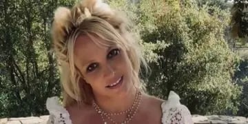 Britney Spears fue descubierta en microbikini en un yate y sin Photoshop