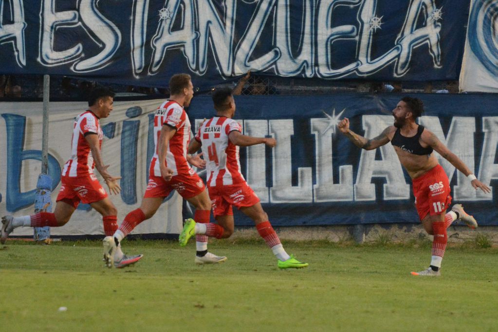 Instituto vs Independiente Rivadavia de Mendoza en fecha por la Primera Nacional foto Telam