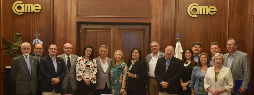 Legisladores y dirigentes del sector empresario se reunieron en la CAME, en Buenos Aires